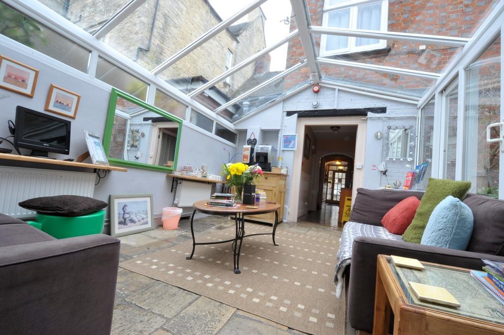 The Witney Guest House エクステリア 写真